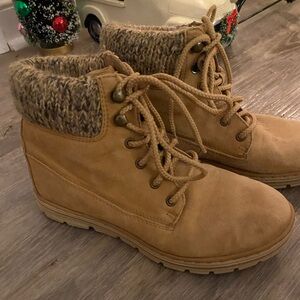 Women's Tan Ankle Boots